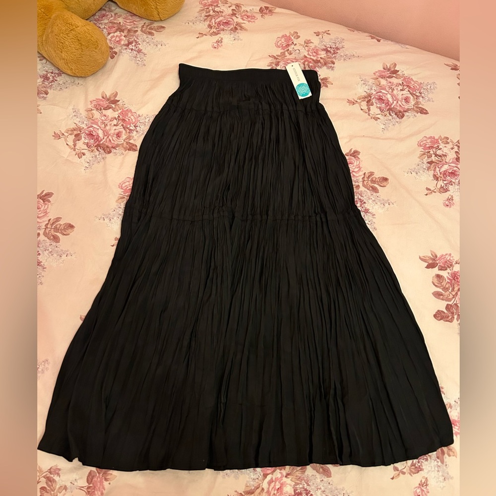 NWT NEW Modern Citizen Black Galena Tiered Ruched Midi Skirt Midi Medium - Picture 4 of 9